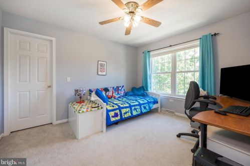 544 Bald Eagle Ct, Lancaster PA  17601-1180 exterior