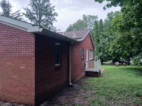 6 Wilstow Rd, Mount Olive, NJ 07828-2624