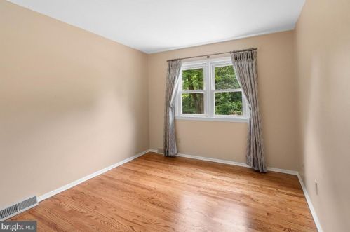 1 Teak Ln, Princeton NJ 08540-4724 exterior