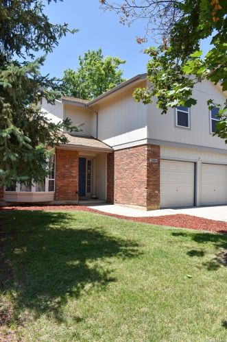 12600 Bates Cir, Denver, CO 80014-3316