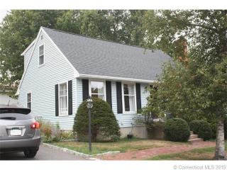 102 Kendall Cir, Waterbury, CT 06708-2176