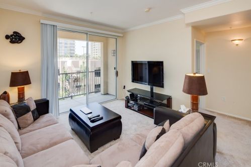 2313 Watermarke Pl, Irvine CA  92612-7688 exterior