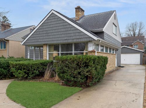 3838 Wolf Rd, Western Springs, IL 60558-1156