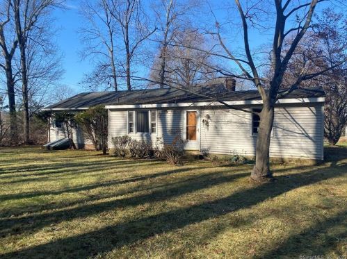 39 Garden Hill Rd, Middlefield, CT 06455-1222