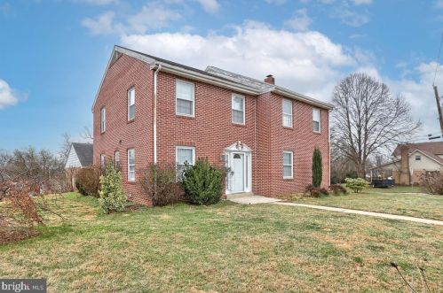 202 Whittier Ln, Lancaster, PA 17602-4038