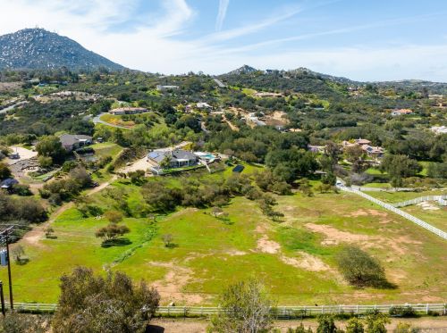 16651 Sam Ln, Ramona, CA 92065-6966