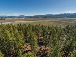 13297 Snowshoe Thompson Cir, Truckee, CA 96161-5181