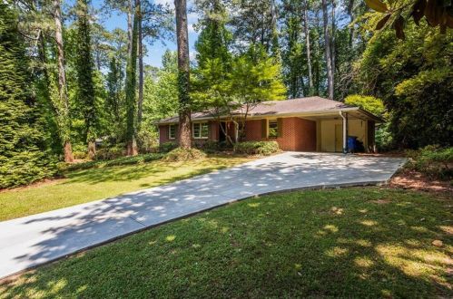 1385 Holly Ln, Atlanta GA  30329-3513 exterior