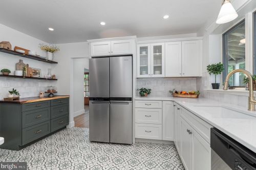 211 York Rd, Carlisle PA  17013-3154 exterior