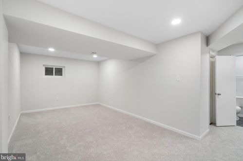 5865 Banning Pl, Springfield VA  22015-3666 exterior