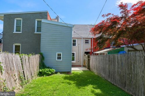 317 Walnut St, Lancaster PA  17602-2451 exterior