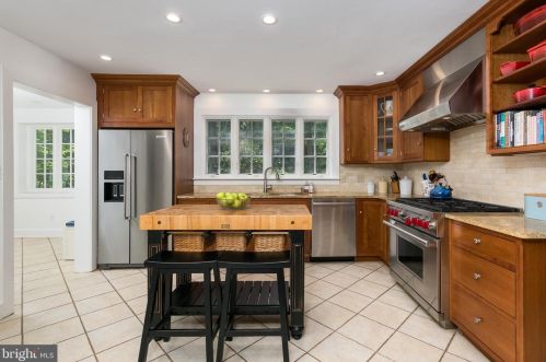 37 Ridgeview Rd, Princeton NJ  08540-7666 exterior