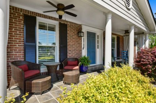 620 Mabry Rd, Atlanta GA  30328-2604 exterior
