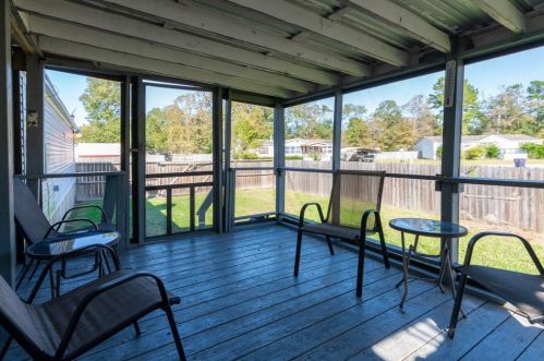 151 Carmen Blvd, Conroe TX  77306-6741 exterior