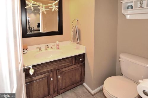 7734 Rockledge Ct, Springfield VA  22152-3853 exterior