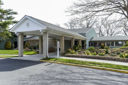 29 Manchester Ct, Tinton Falls NJ 07701-5490 exterior