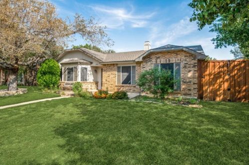 2800 Carnaby Ln, Lewisville, TX 75028-1520