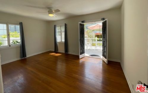 1318 Moncado Dr, Glendale CA  91207-1832 exterior