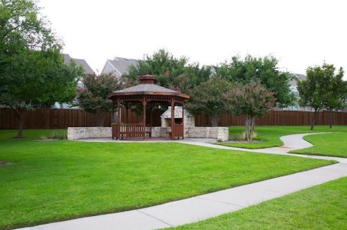 2232 Fletcher Trl, Plano TX  75025-6210 exterior