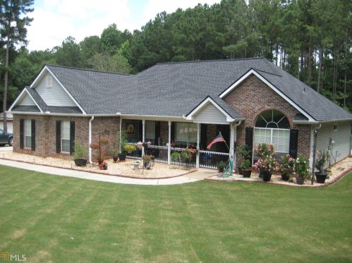 102 Bonaventure Pl, Locust Grove, GA 30248-4567
