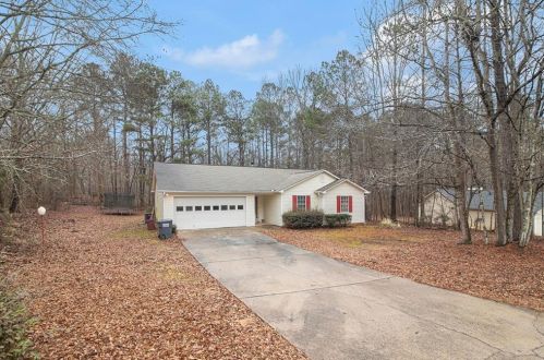 45 Myrtle Grove Ln, Porterdale, GA 30014-8319