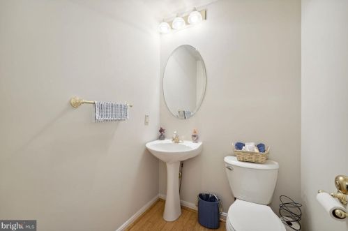 7 Stratford Garden Ct, Silver Spring MD exterior