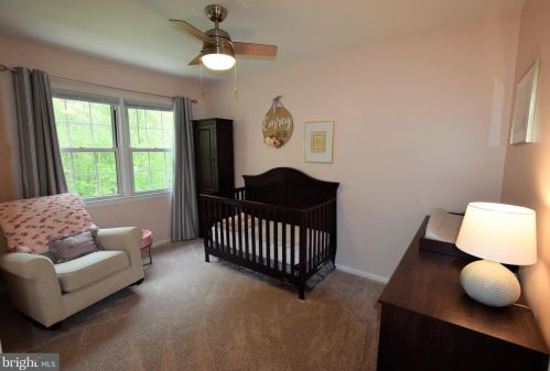 6100 Heron Pond Ct, Springfield VA  22015-3738 exterior