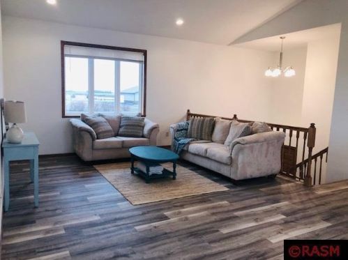 41310 490th St, Mankato, MN 56003-4274