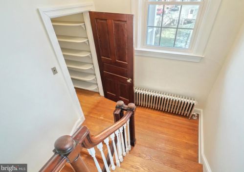 437 Carlisle St, Hanover PA 17331-2188 exterior