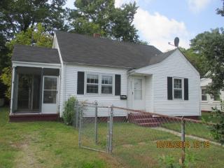 2205 Cromwell Dr, Norfolk VA  23509-2026 exterior