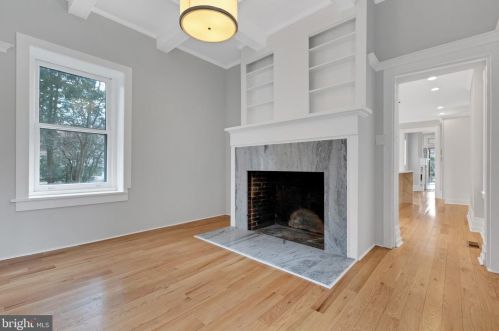 241 Kings Hwy, Tavistock NJ 08033-1981 exterior