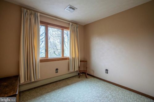 5160 Grandview Rd, Hanover PA 17331-7885 exterior