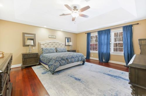 42 Vintage Ln, Wapping CT  06074-1616 exterior