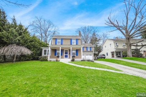 170 Hardenburgh Ave, Demarest, NJ 07627-1620