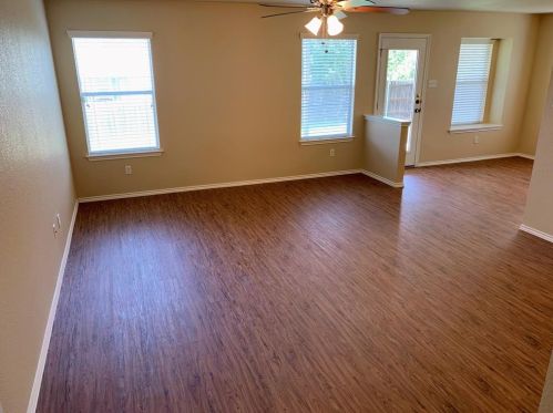 398 Marquitos Dr, Uhland TX  78640-5797 exterior