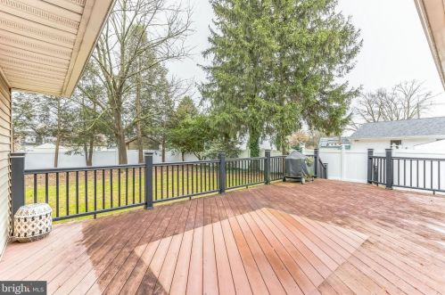 806 Avondale Ave, Tavistock NJ 08033-2809 exterior