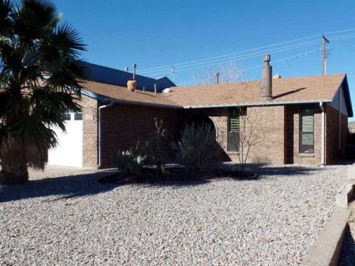 2237 Nevada Dr, Alamogordo, NM 88310-3710