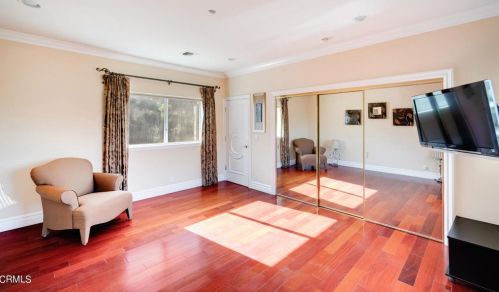 1958 Calafia St, Glendale CA  91208-2306 exterior