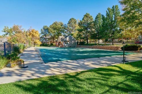 7166 Bentley Cir, Englewood CO 80112-1186 exterior