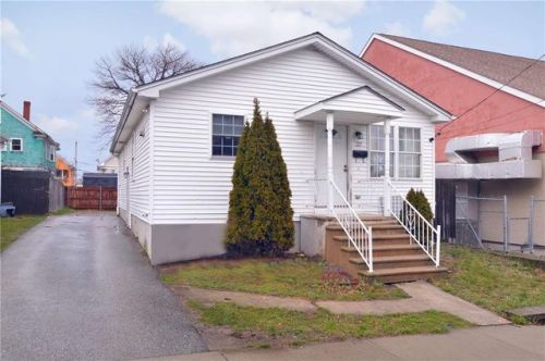 127 Johnson St, Providence, RI 02905-2924