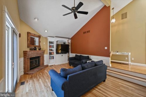 204 Sayre Dr, Princeton NJ  08540-5826 exterior