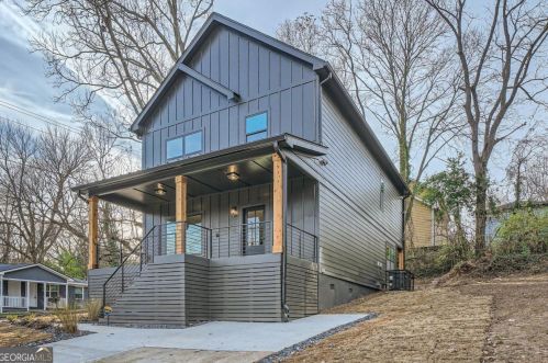 1065 Hubbard St, Atlanta, GA 30310-3135