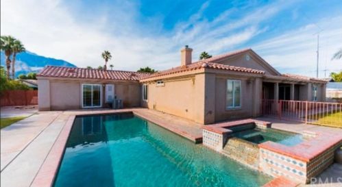 2290 Whitewater Club Dr, Palm Springs, CA 92262-4016