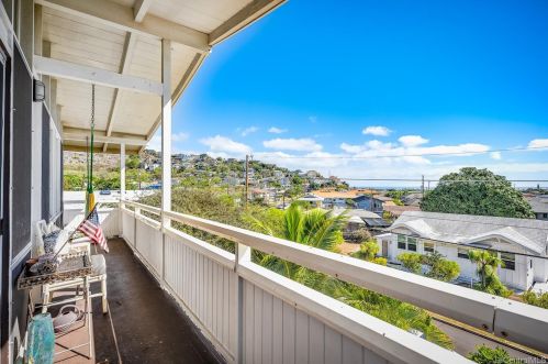 3750 Claudine St, Honolulu HI  96816-3808 exterior