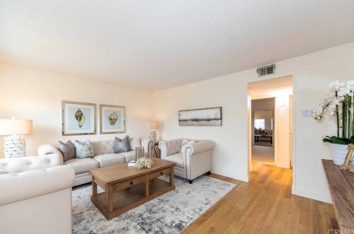242 Gloxina St, Encinitas, CA 92024-3321