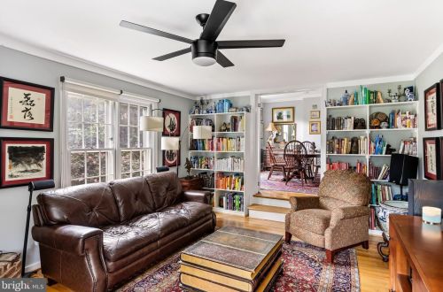 135 Warwick Rd, Tavistock NJ  08033-3706 exterior