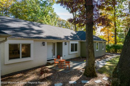 198 Borden Rd, Middletown, NJ 07748-3048