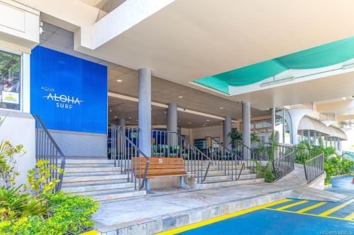 444 Kanekapolei St, Honolulu HI  96815-3038 exterior