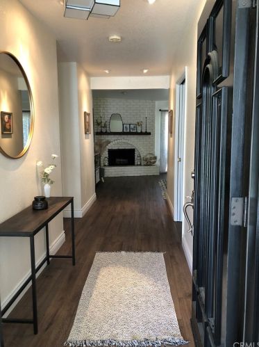 6807 Rycroft Dr, Riverside CA  92506-5352 exterior