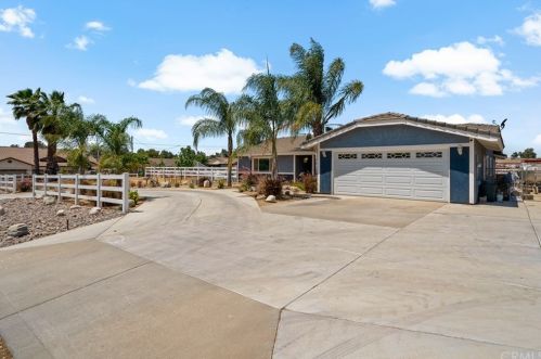 16975 Obsidian Dr, Riverside CA  92508-9407 exterior